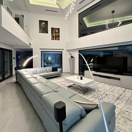 Exquisite Luxury Paradise